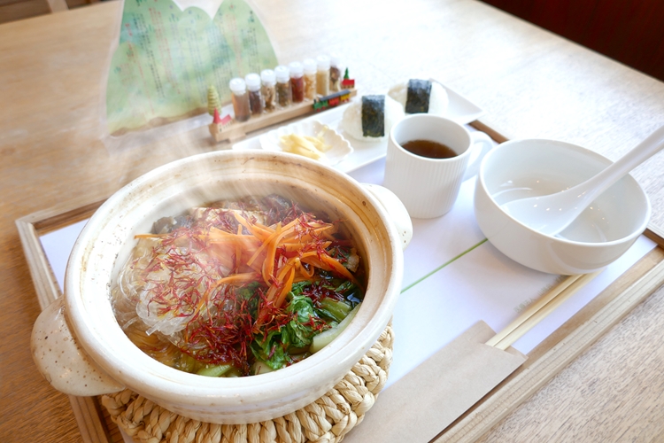 薬膳鍋 税込3,300円